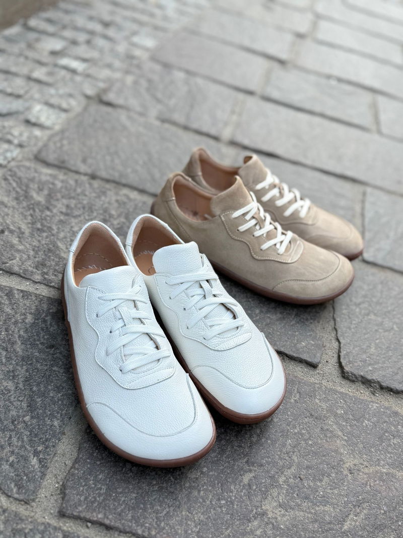 Białe damskie barefoot ze skóry, naturalne dopasowanie i codzienna wygoda