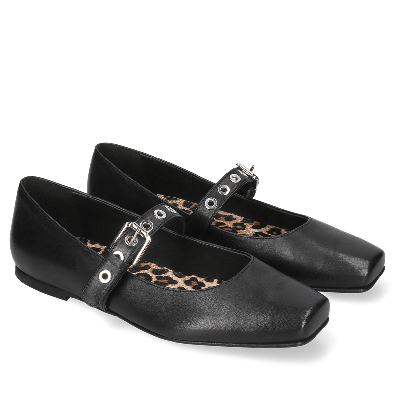 Modne czarne baleriny z paskiem na podbiciu z kwadratowym przodem