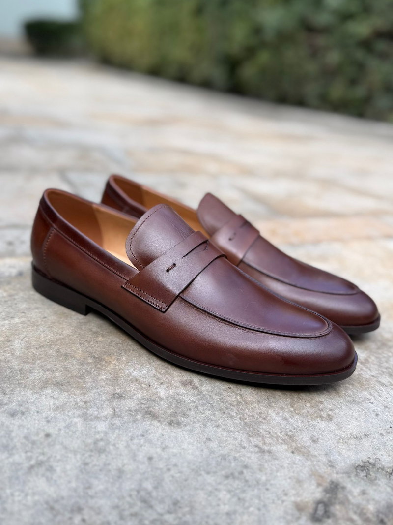 Brązowe modne loufersy męskie ze skóry, eleganckie obuwie męskie