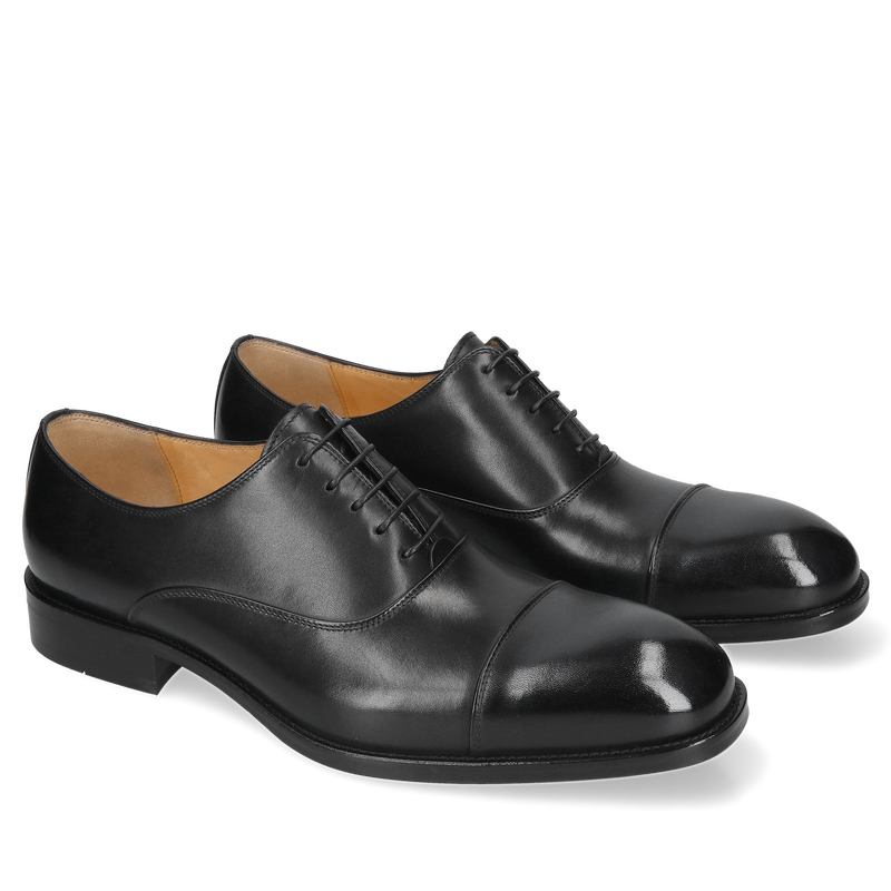Eleganckie i klasyczne czarne oxfordy męskie premium od Conhpol z delikatnym przeszyciem