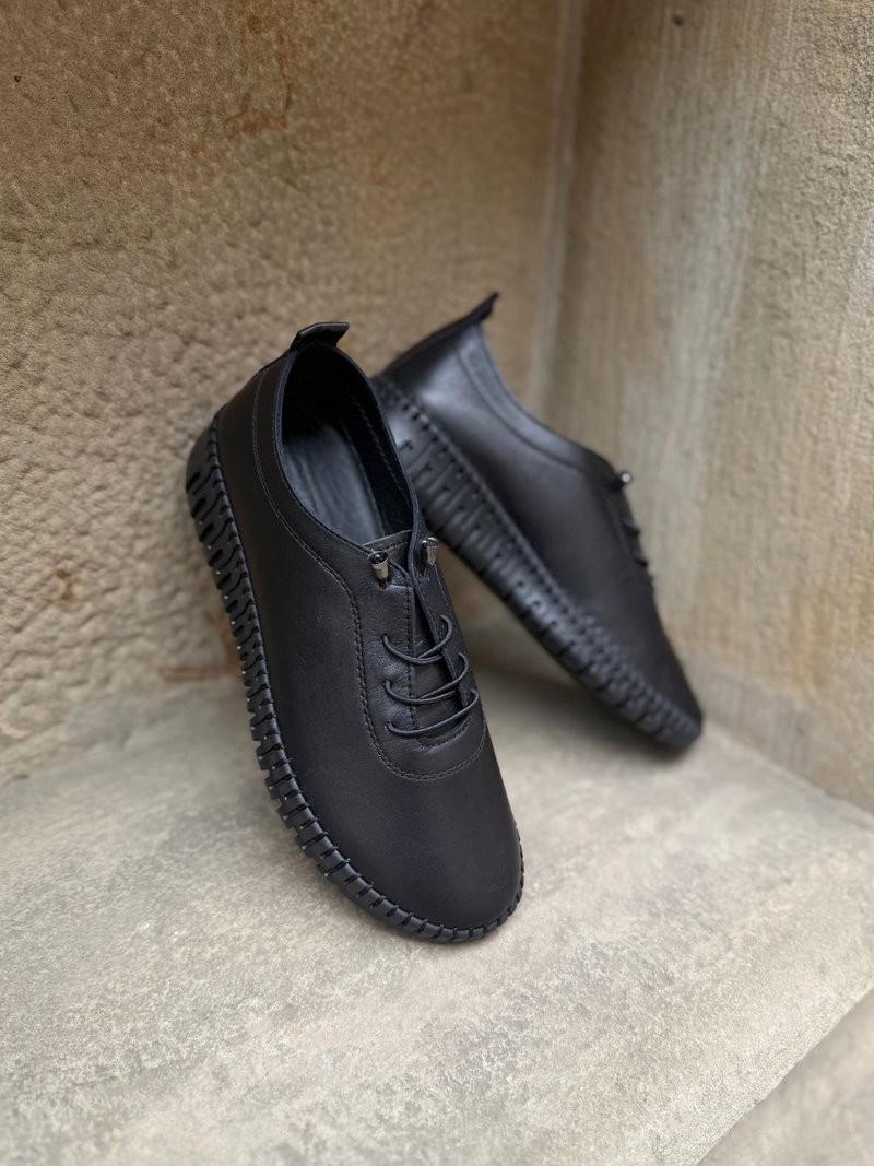 Buty damskie ze elastycznymi sznurowadłami, czarne wygodne buty sportowe