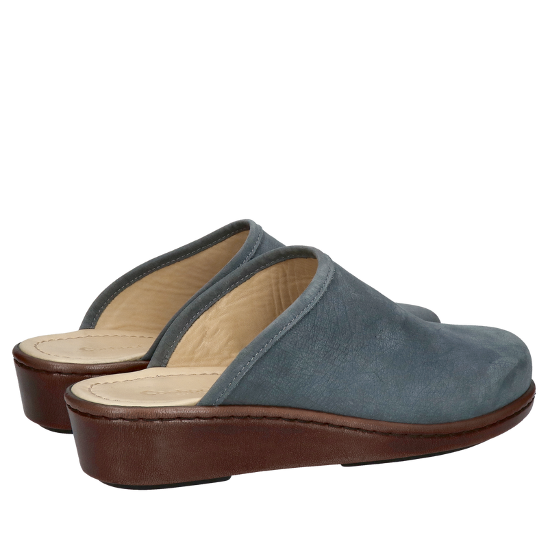 Klapki męskie skórzane z zakrytymi palcami i niskim klinie