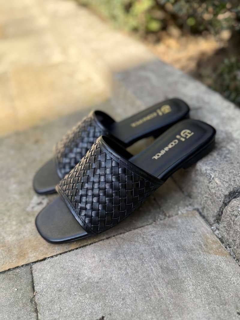 Damskie klapki czarne ze skóry plecionej, płaskie eleganckie klapki czarne