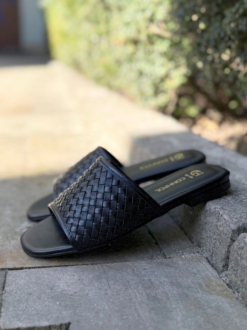 Damskie klapki czarne ze skóry plecionej, płaskie eleganckie klapki czarne