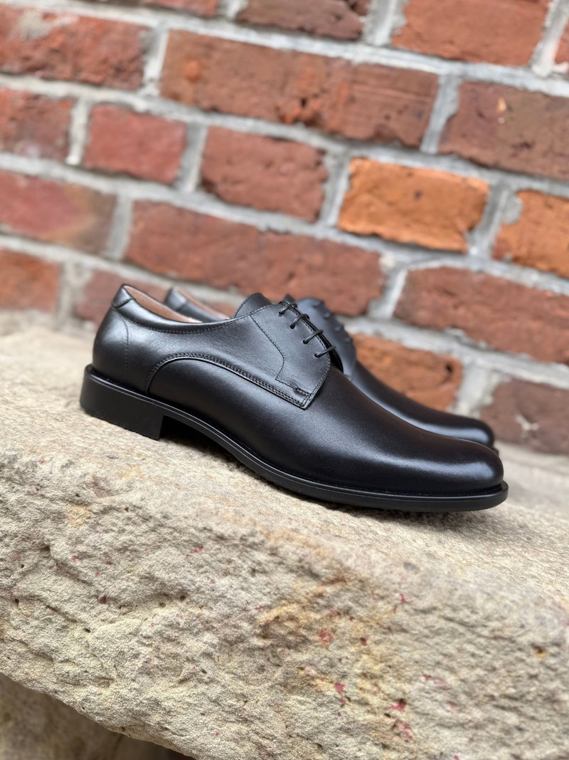 Klasyczne buty męskie czarne do garnituru, eleganckie obuwie sznurowane derbowe