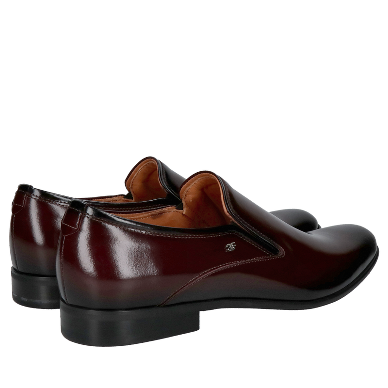 Eleganckie bordowe buty wsuwane typu loafers ze skóry naturalnej od polskiego producenta