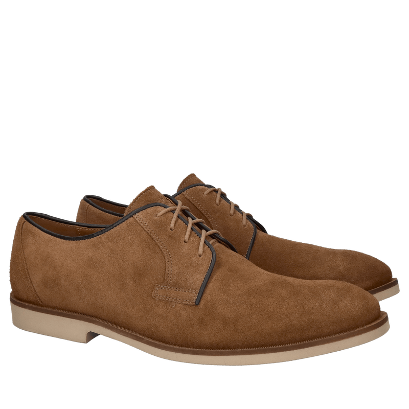 Letnie zamszowe półbuty męskie w kolorze jasnego brązu, lekkie i miekkie na co dzień styl casual