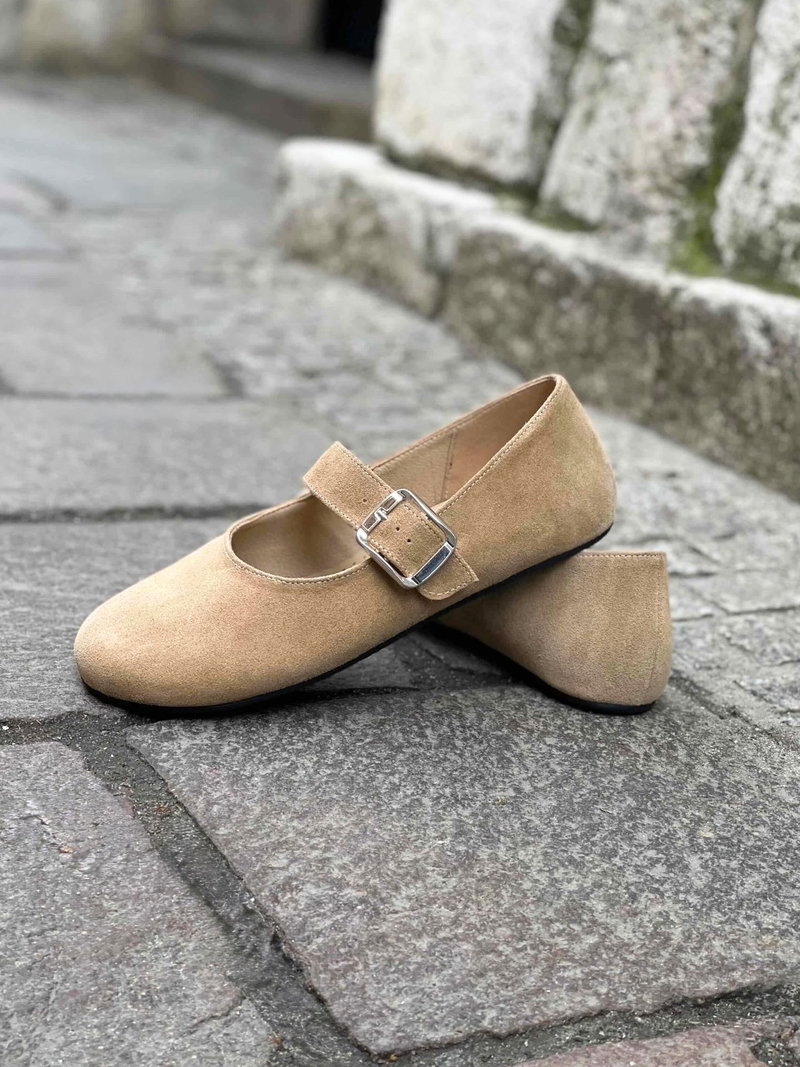 Wygodne beżowe baleriny barefoot, baleriny z paskiem na podbiciu