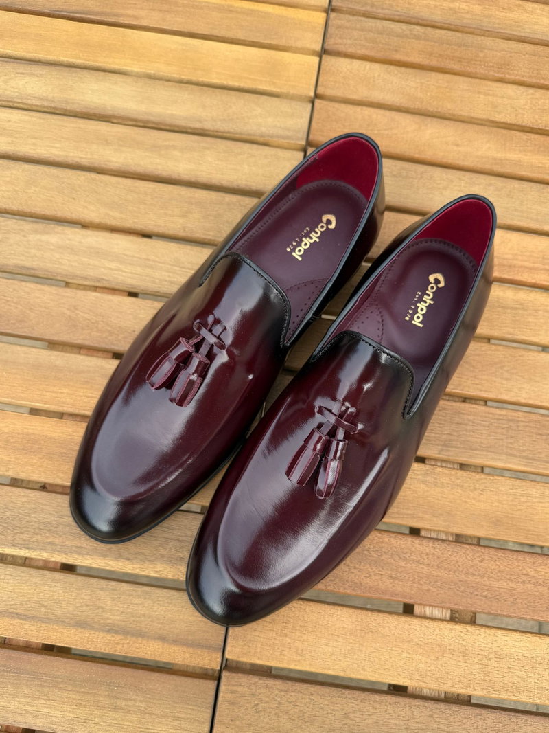 Bordowe męskie loafersy ze skóry naturalnej, eleganckie wsuwane obuwie