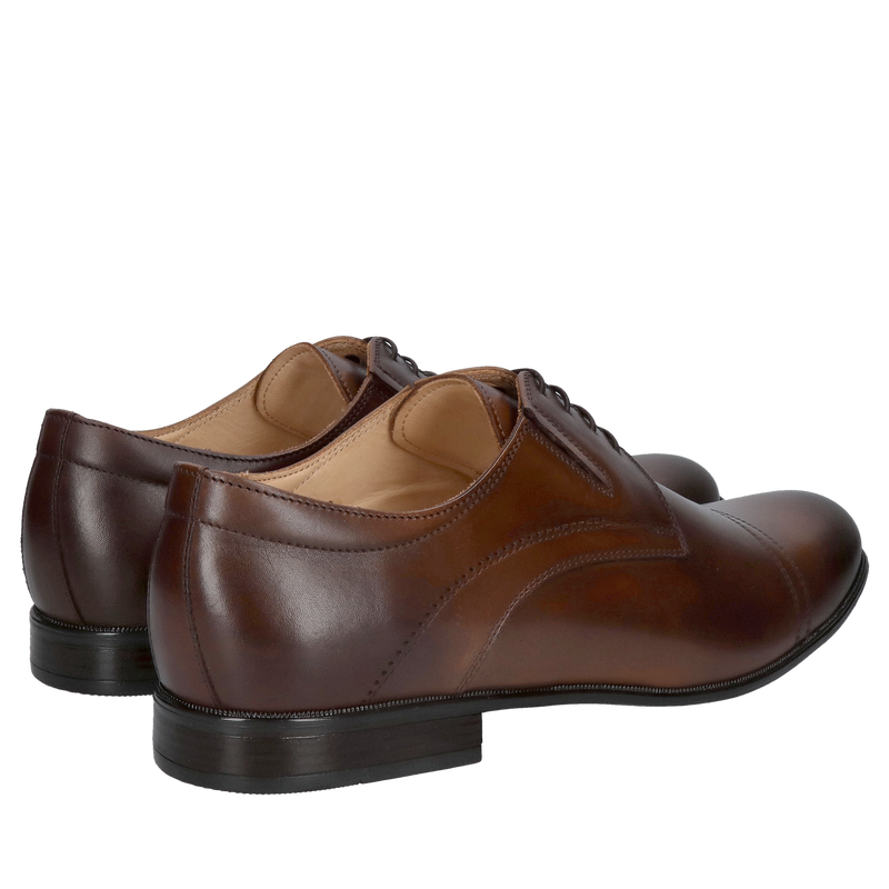Brązowe buty męskie eleganckie do garniuturu od polskiego producenta
