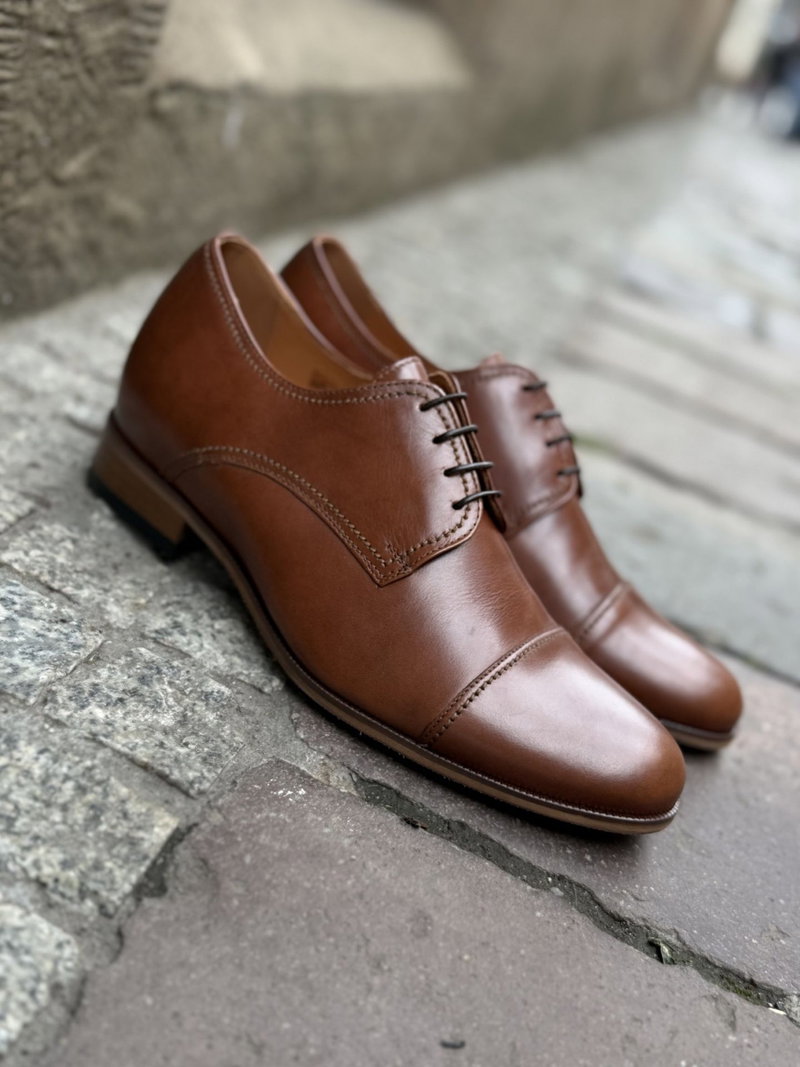 Buty podwyższające w brązie ze skóry naturalnej od Polskiego producenta