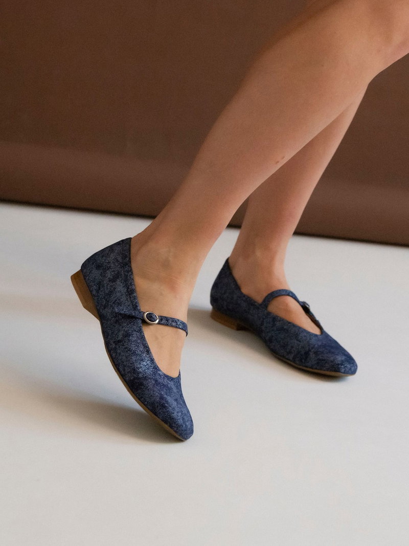 Modne baleriny Mary Jane zamszowe z fakturą JEANS wygodne baleriny z paskiem