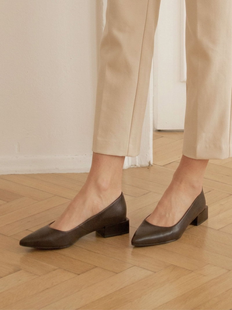 Eleganckie damskie buty do biura, wygodne wsuwane półbuty na niskim obcasie