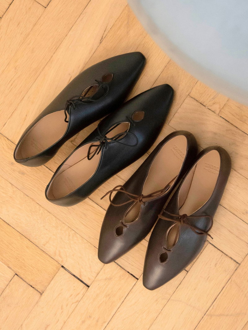 Eleganckie minimalistyczne półbuty czekoladowe do szpica wiązane, modne i stylowe