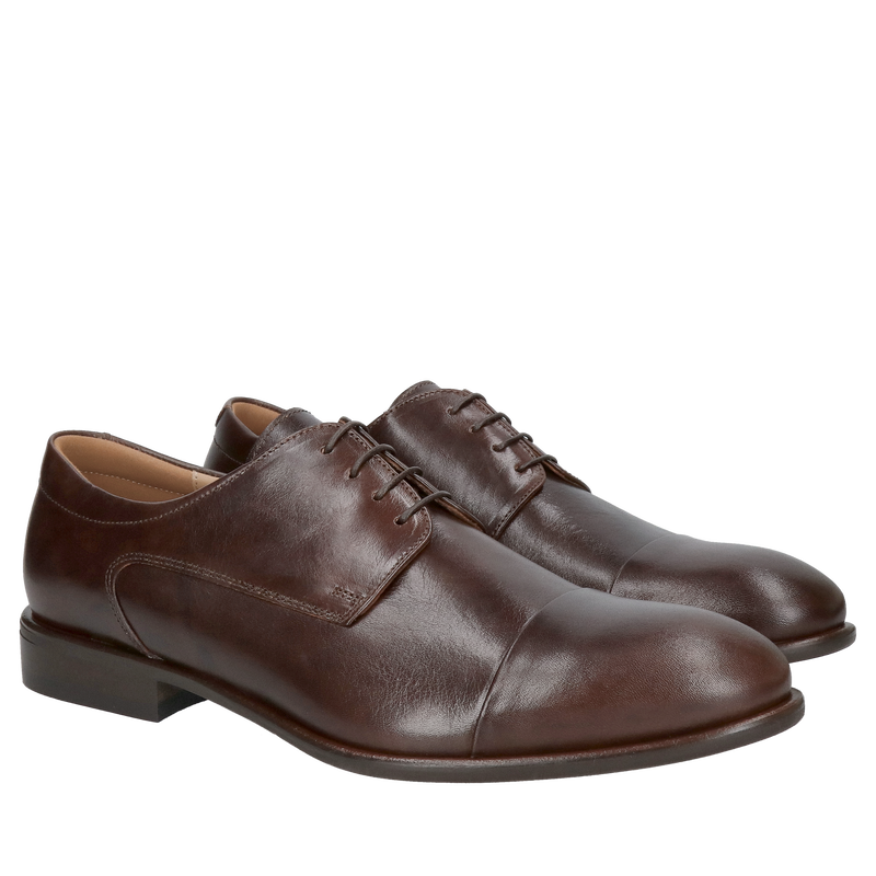 Eleganckie buty garniturowe z przeszyciem w pięknym odcienu brązu i elegancko wystającą lekko kiedrą przy spodzie