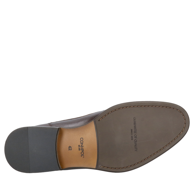 Eleganckie buty garniturowe z przeszyciem w pięknym odcienu brązu i elegancko wystającą lekko kiedrą przy spodzie