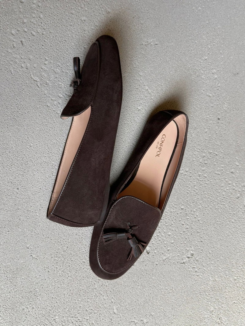 Eleganckie baleriny czekoladowe z zamszu naturalnego, klasyczne minimalistyczne baleriny ze skóry