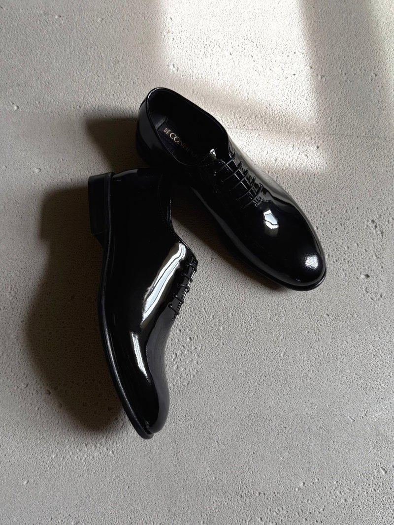 Męskie czarne lakierki do ślubu, buty lakierowane do fraku. Eleganckie męskie lotniki ze skóry lakier
