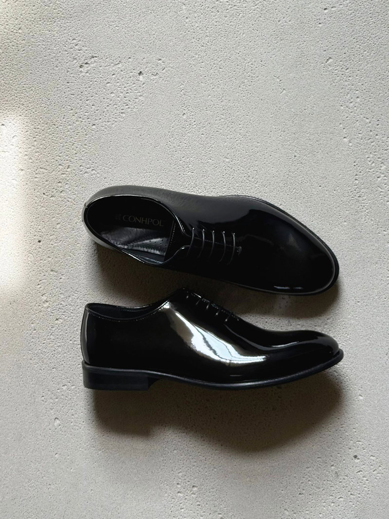 Męskie czarne lakierki do ślubu, buty lakierowane do fraku. Eleganckie męskie lotniki ze skóry lakier