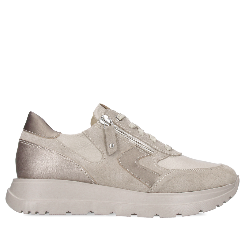 Beżowe sportowe sneakersy na klinie ze skóry naturalnej